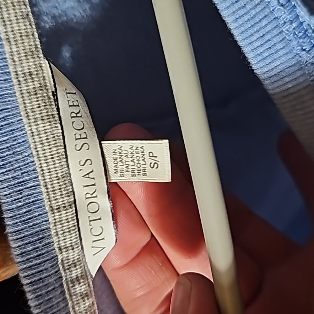 Long sleeve Victoria Secret - Picture 2 of 3